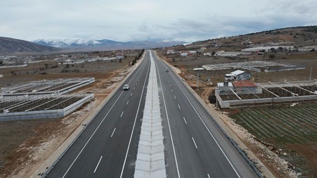 Elmalı-Finike arası 35 dakikaya düşecek