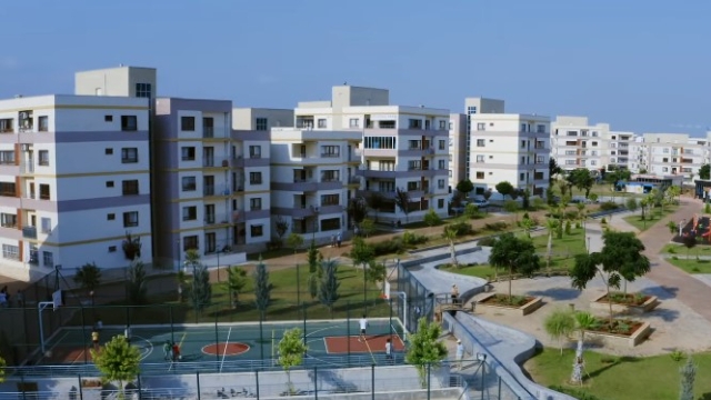 Hiç ders almıyoruz
