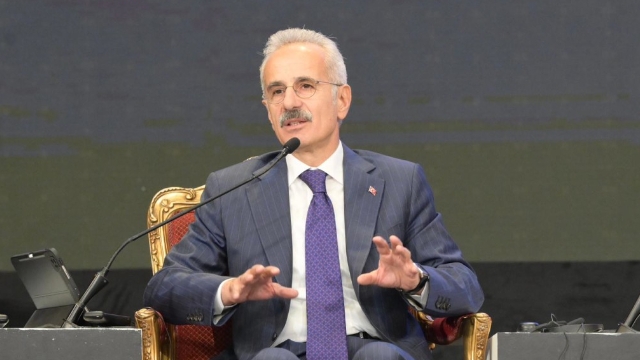 Hızlı tren bu yıl raylara iniyor