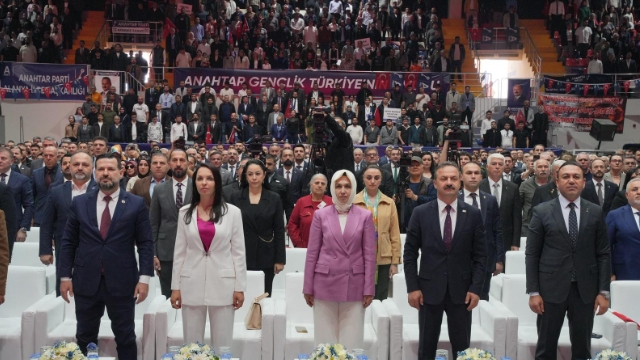 Antalya’da Anahtar Parti Rüzgarı