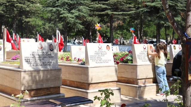 Maaşları asgari ücretin 2,5 katı oluyor