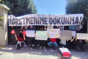 Atama bahanesiyle sokağa döküyorlar