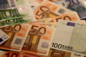 4 Bin Euro’yu otobüste unuttu