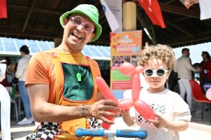 23 Nisan Çocuk ve Uçurtma Festivali bayram coşkusuyla yaşanıyor