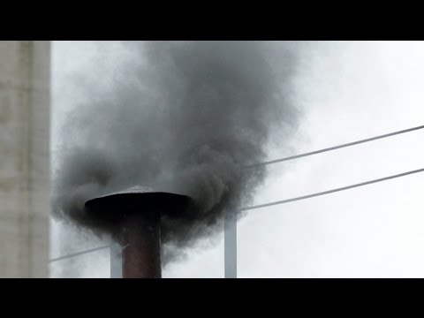 Vatikan'da ikinci turda yine siyah duman çıktı