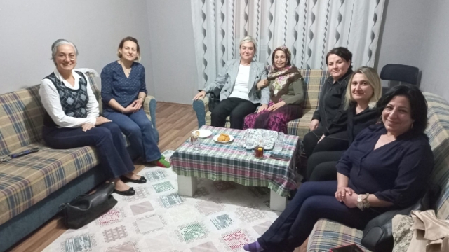 Deva kadınları iftar sofrasında