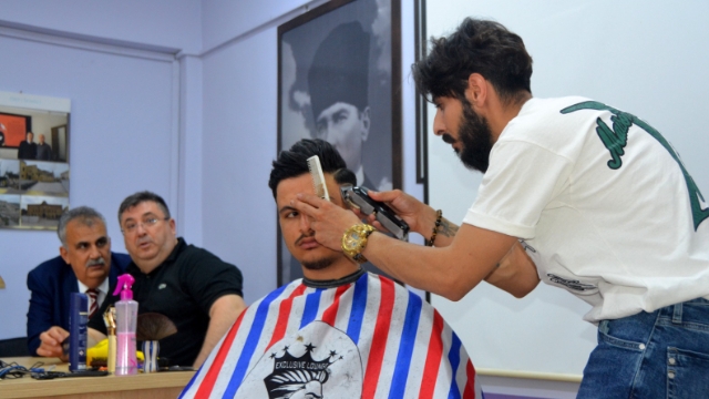 Berber adaylarına pratik eğitim