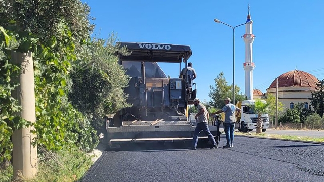 Döşemealtı’nda sıcak asfalt atağı