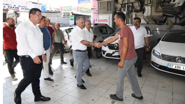 Vali Yazıcı sanayi esnafını dinledi