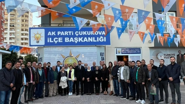 AK Parti İlçe binasına saldırı