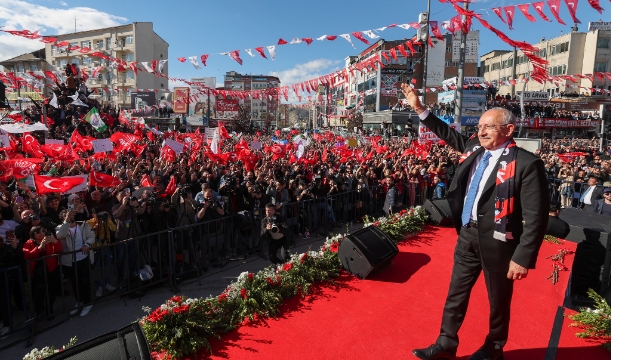 'Depremzedeler 12 yıldır barakada'