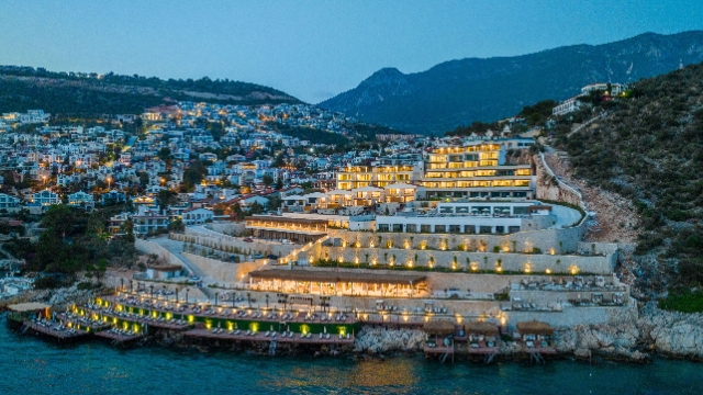 Lures, Kalkan’ın yeni gözdesi