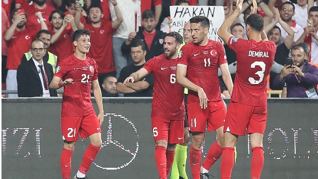 Türkiye : 2 Galler : 0