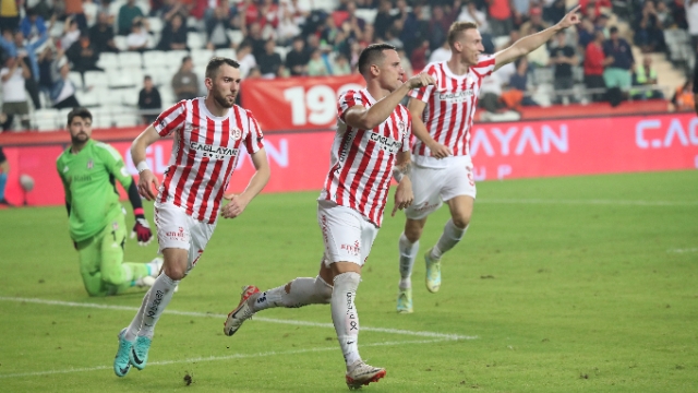 Antalyaspor: 3 Beşiktaş: 2