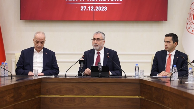 Yeni Asgari Ücret 17 Bin 2 TL