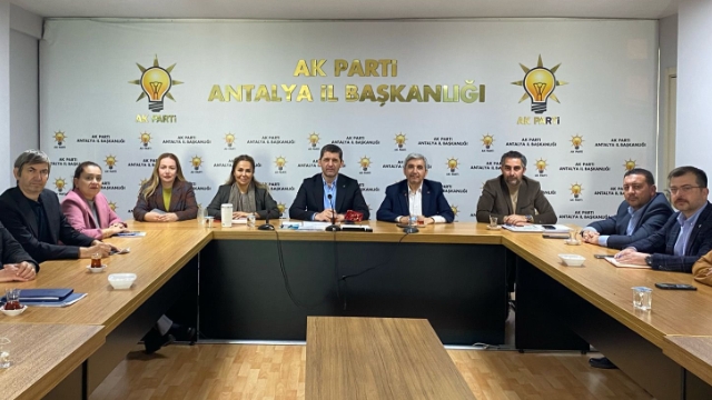 AK Parti listeleri açıklandı