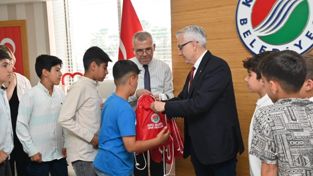 Çocuklardan Kocagöz’e teşekkür