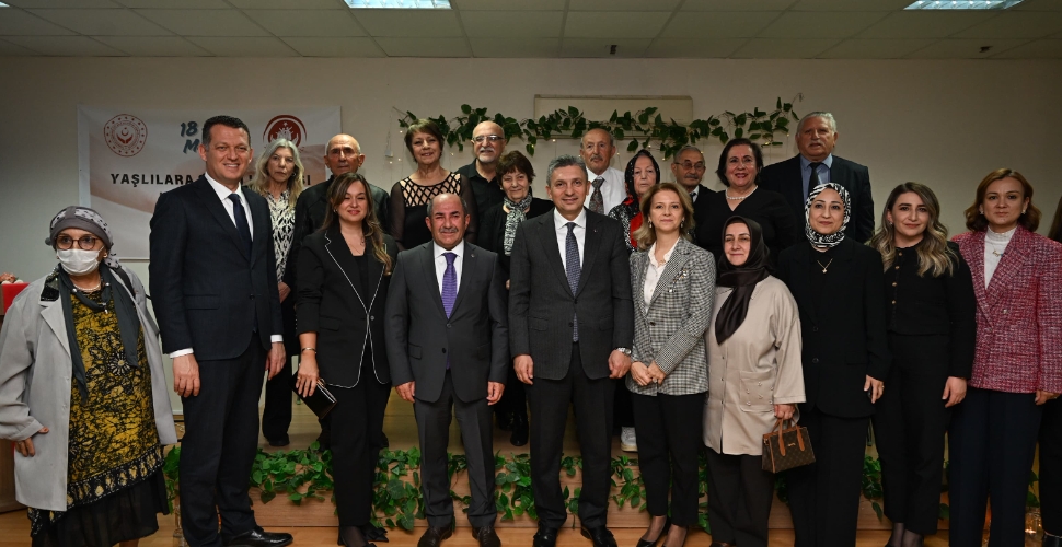 Şahin, Huzurevi sakinleri ile iftar yaptı