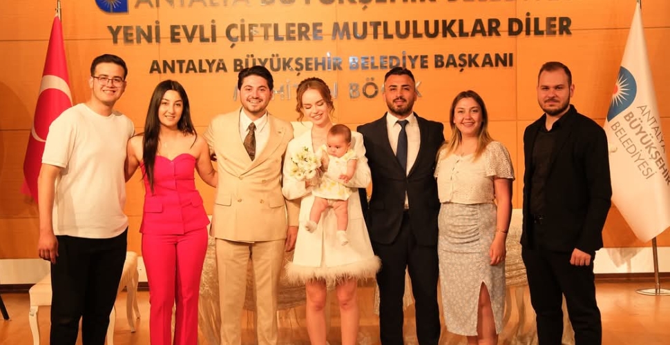İYİ Parti Antalya’da Mutlu Gün!