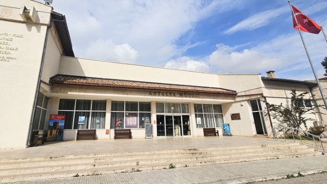 Müze yıkılmasın, güçlendirilsin