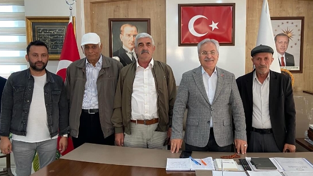 Hasan Demir, eğitim gönüllüleri ile buluştu