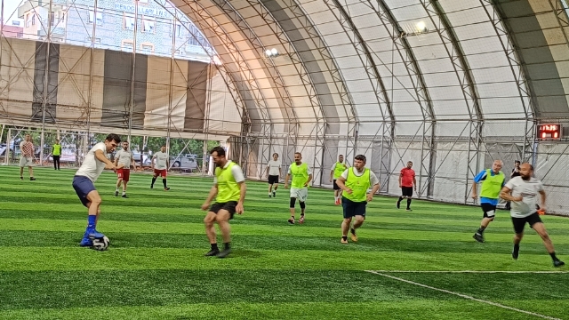 Meslek odaları futbol turnuvası başladı