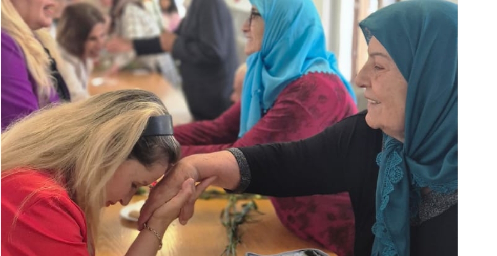 Yaşlılara Anneler Günü sürprizi