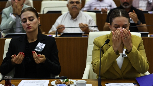 Büyükşehir meclis toplantısında Fatiha okundu