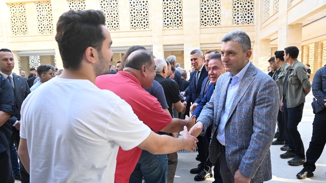 Vali Şahin, Vatandaşlarla Bayramlaştı