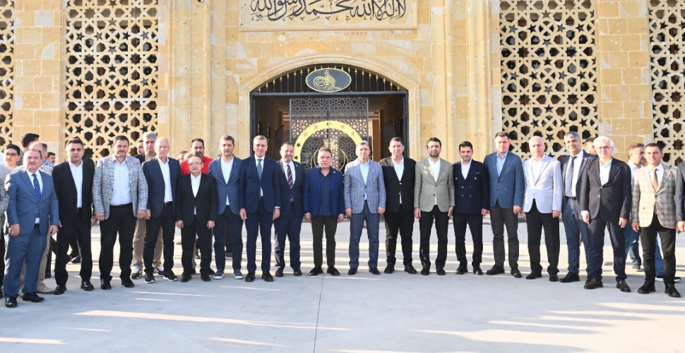 Vali Şahin, Vatandaşlarla Bayramlaştı