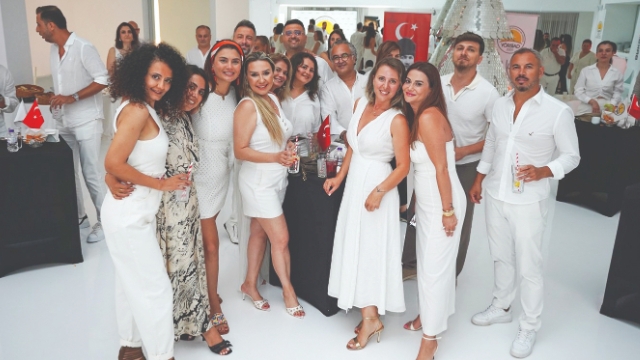 YÖRSİAD’tan Yaza Merhaba Partisi