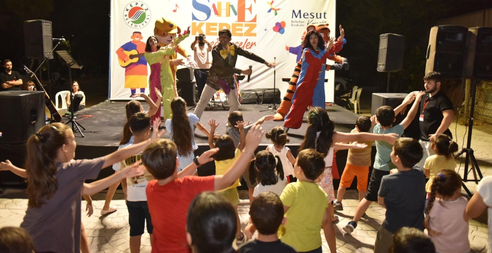 Avni Tolunay Mahallesi Sahne Kepez ile renklendi