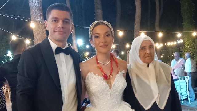 Hürriyet ve Barış mutluluğa imza attı