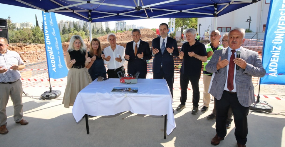 Nöroloji Polikliniği Binasının Temeli Atıldı