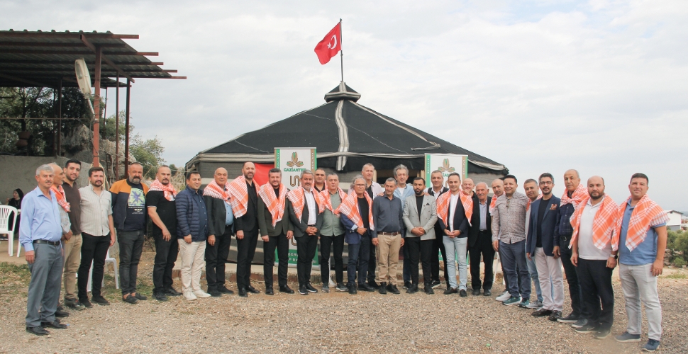 Onurlu geçmişi geleceğe taşıyorlar