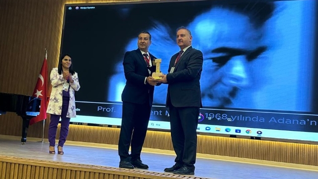 Öğretim Üyesine Türk Kültür ve Sanatına Katkı Ödülü