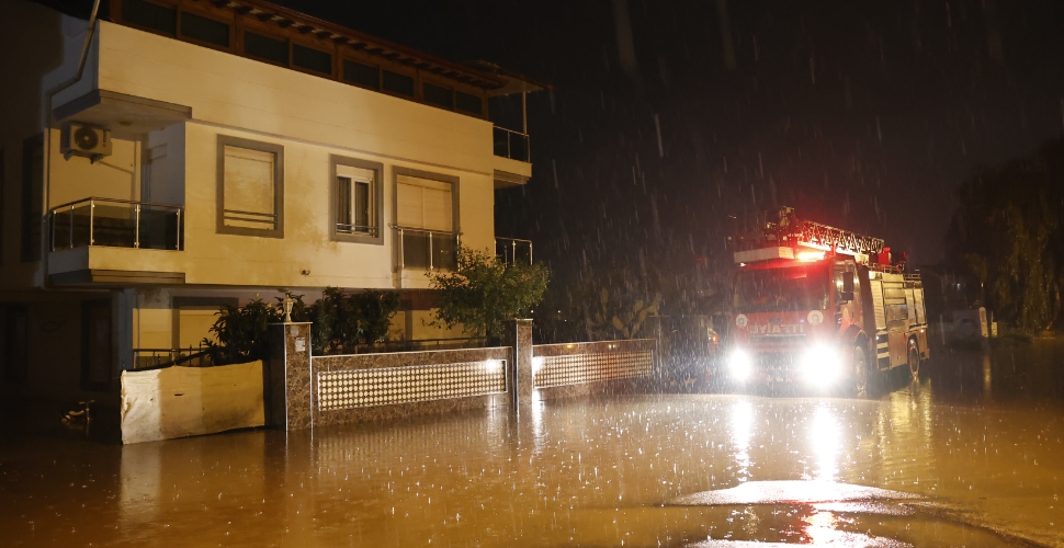 Büyükşehir ekipleri teyakkuzda