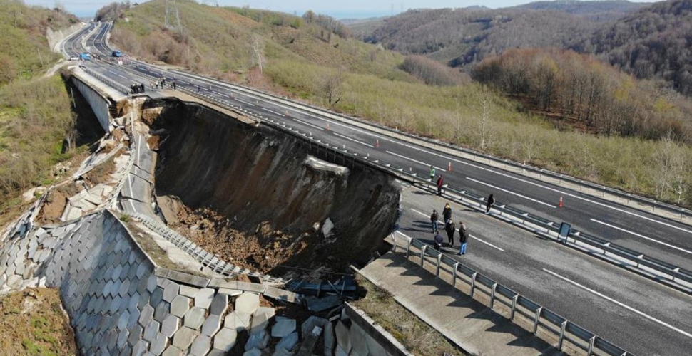 Nail Kamacı’dan algı oyunu benzetmesi