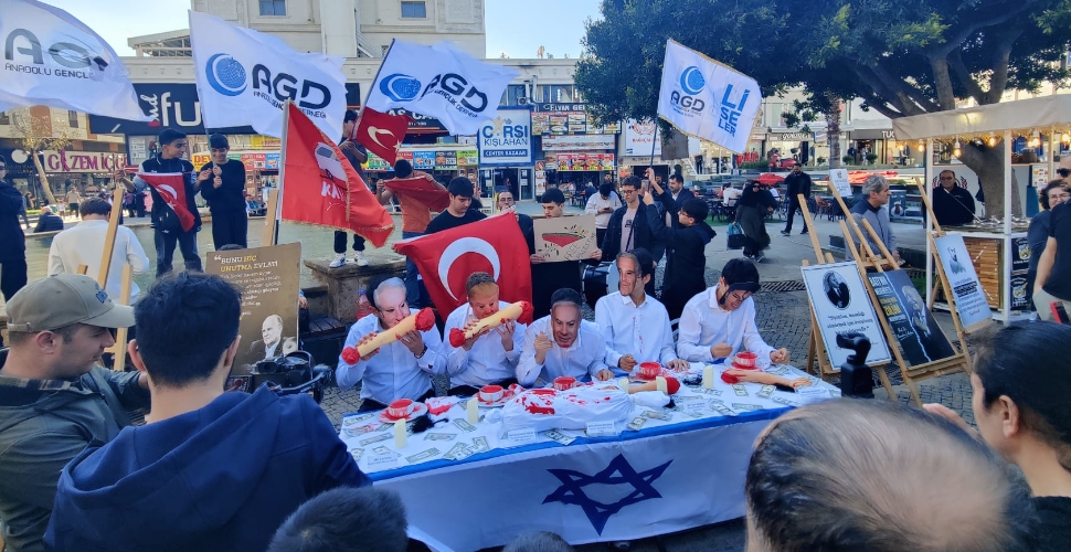 AGD’den maskeli protesto
