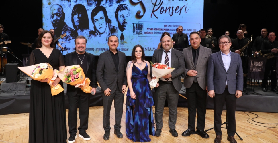 AKM'de Ustalara Saygı Konseri