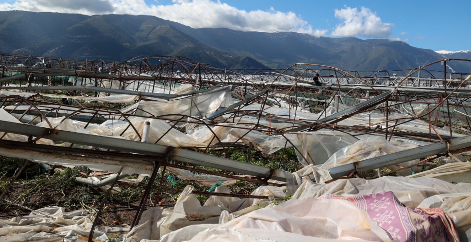 Büyükşehir afetin yaralarını sarıyor
