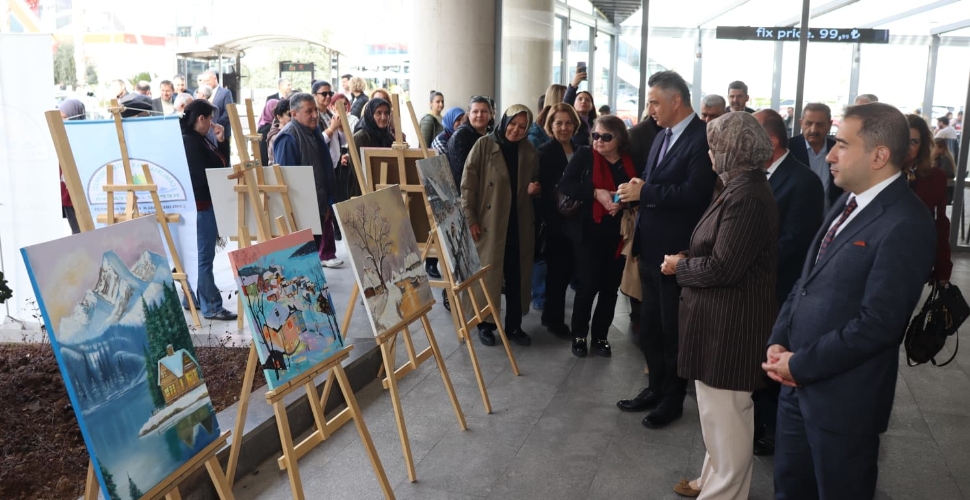 Resim Sergisi Sanatseverlerle Buluştu