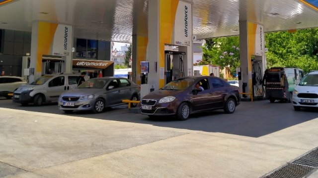 Akaryakıta çifte zam