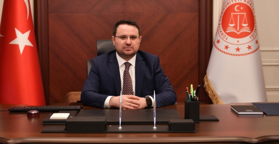 Akın Gürlek’ten rüşvet iddiası