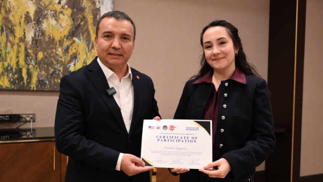 Gazeteciler sertifikalandı