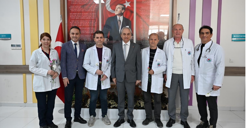 Kocagöz, sağlık çalışanlarının Tıp Bayramı’nı kutladı