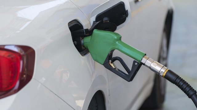 Akaryakıtta büyük indirim beklentisi