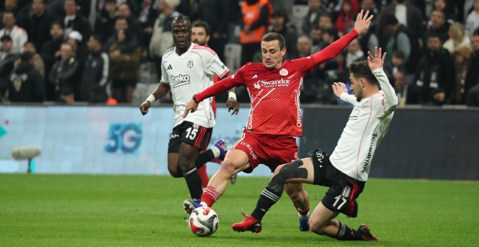 Beşiktaş: 4 Antalyaspor:2