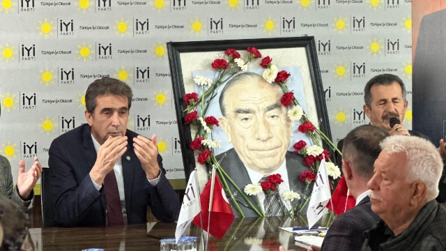 İYİ Parti Antalya Alparslan Türkeş'i andı