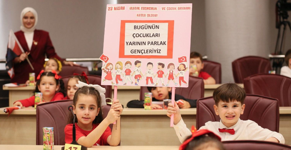 ‘Sizler bu ülkenin umudusunuz’